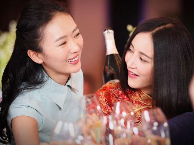 张默为什么打童瑶:《新闺蜜时代》里三位主演女星现状如何