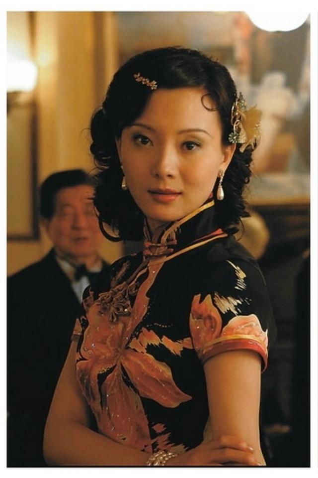 戚薇整容前后:为什么那么多人喜欢戚薇？
