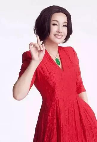 帝王绿手镯,翡翠中所讲的帝王绿是什么种？