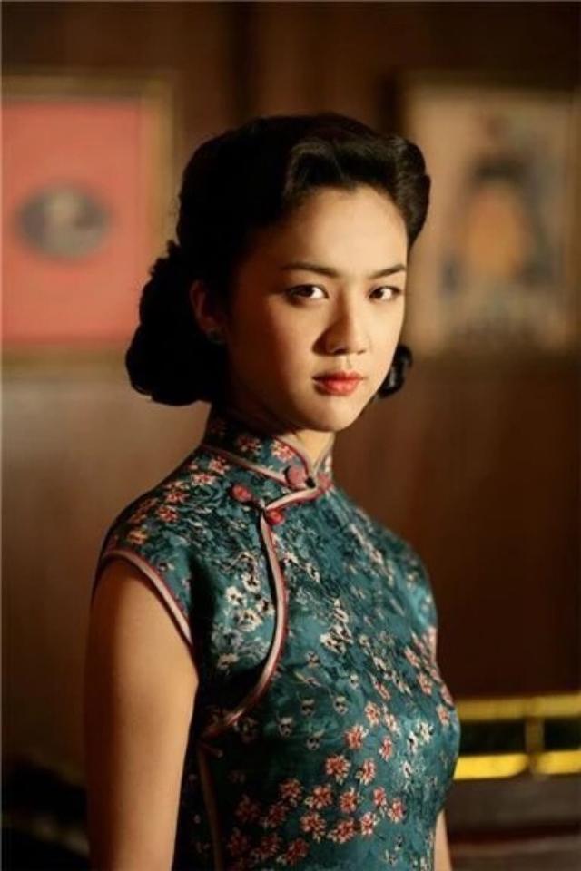 戚薇整容前后:为什么那么多人喜欢戚薇？
