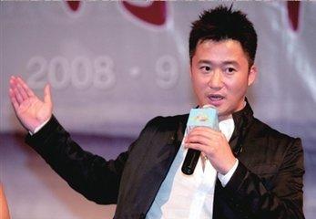 如何评价吴京自称“出身清朝正白旗武状元世家”？