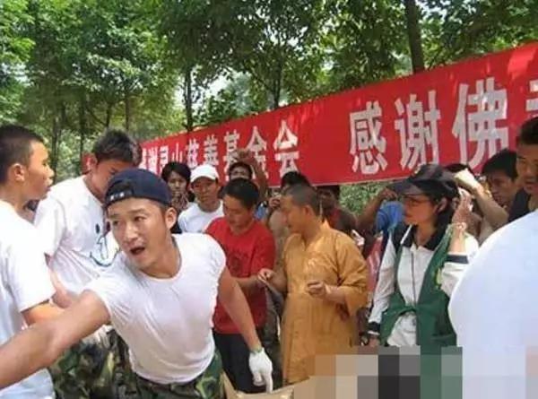 周立波道德绑架:为什么周立波突然要去美国？