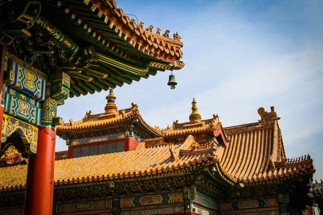 雍和宫地铁站的灵异事件:为什么会有很多人去北京雍和宫上香？真的很灵吗？