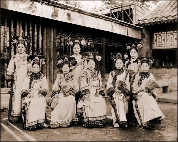 清宫妃子真实照:清朝的美女相貌究竟如何？