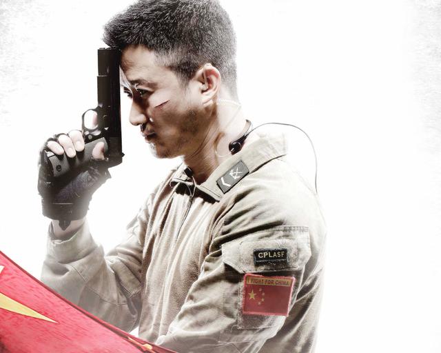 大家看了《战狼2》这部吴京导演主演的电影感觉如何? - 派大星汽车网
