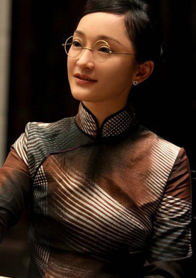 戚薇整容前后:为什么那么多人喜欢戚薇？