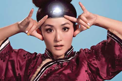 马思纯坐轮椅现身:为什么在快乐大本营看不到谢娜了？