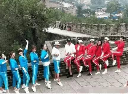 谢娜模仿偶像来了:第三季我们来了，看过的人觉得尴尬吗？