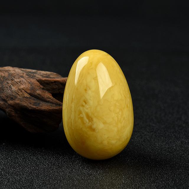俄料蜜蜡,蜜蜡如何区分俄料与乌料？