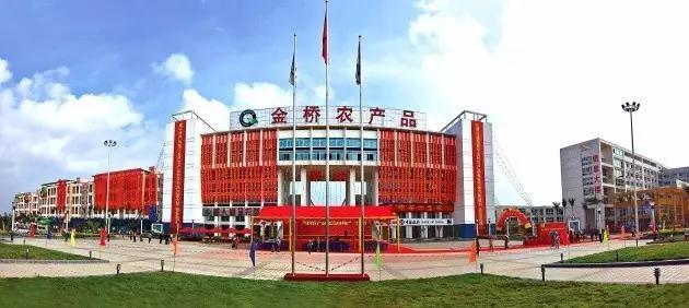 南宁最大的翡翠市场在哪里,广西南宁最大的批发市场在哪里？