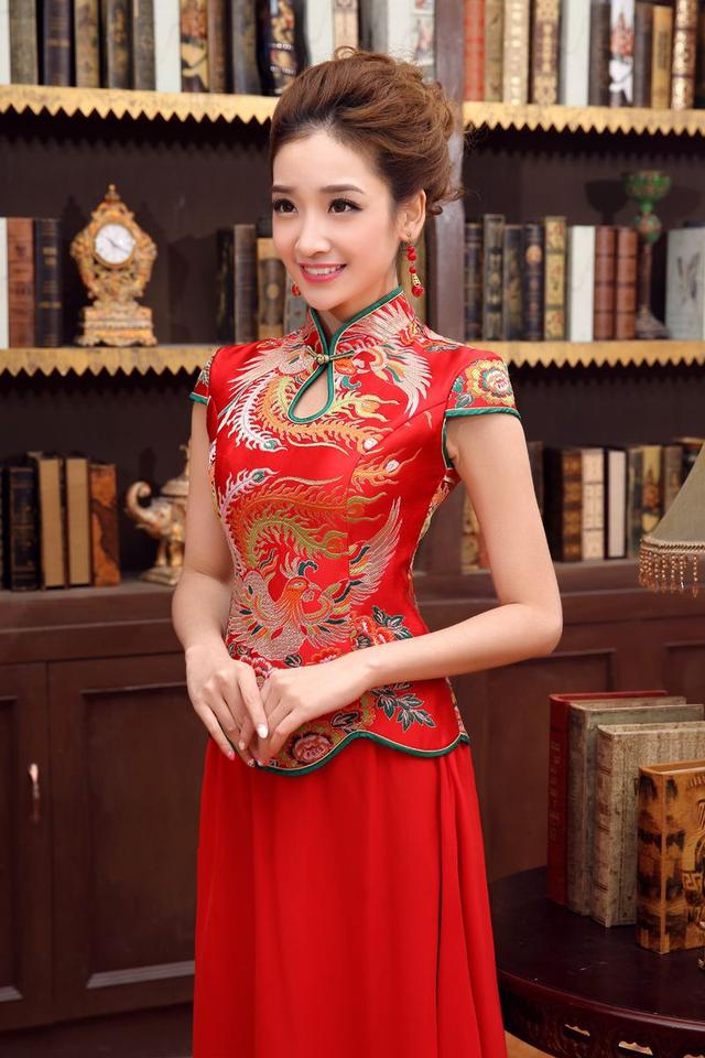 头条问答 - 婚礼接亲新娘穿什么好?(2个回答)