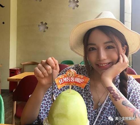 于雯静:有哪些网红真实照片让人大跌眼镜的？