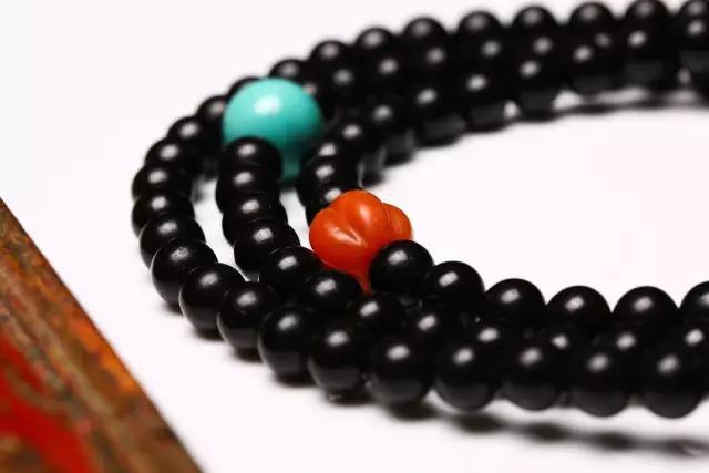 五行什么属性不能戴玉,属相不同，戴的手串有讲究吗？