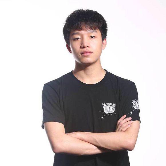 头条问答 - lol的厂长是不是敖厂长?(5个回答)