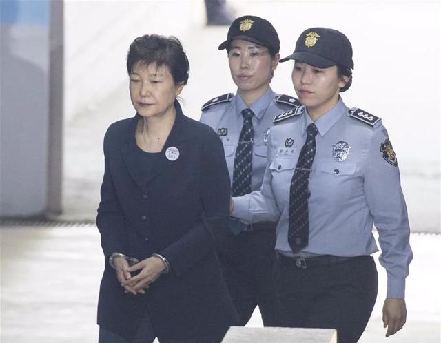 华原朋美:岸田文雄和稻田朋美去哪儿了