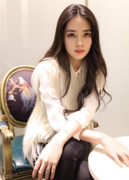胡杏儿资料:女明星中有几位是混血儿？