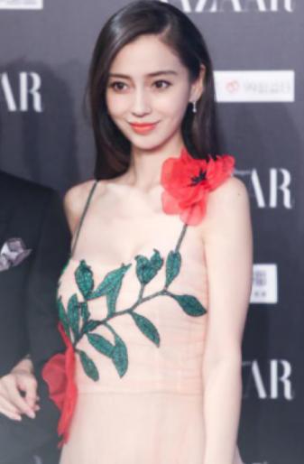 女明星素颜对比照:你觉得哪些女明星即使素颜也依旧好看？