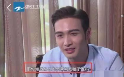 鹿晗和世勋接吻图片:你们知道鹿晗和热巴的荧幕初吻是谁的吗