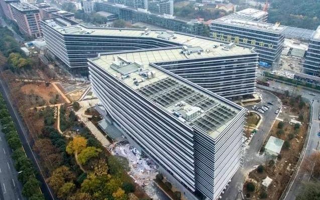 微信总部在哪里，腾讯为什么把华中总部设在武汉？