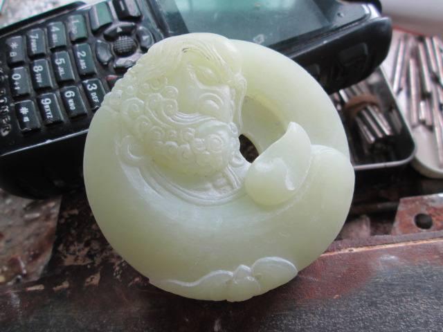 女人戴玉对身体有什么好处,戴玉制品有利于身体健康吗？