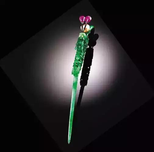 黄翡翠的价值,世界上拥有价值千万翡翠最多的人是谁？