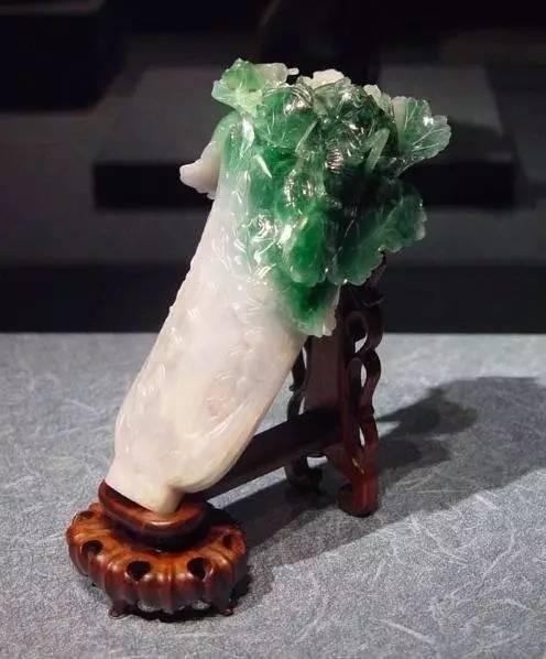 黄翡翠的价值,世界上拥有价值千万翡翠最多的人是谁？