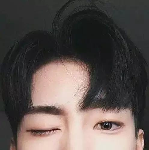 男生帅气发型名称:男生怎么和理发师描述理想的发型