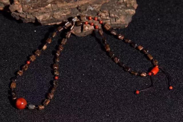 五行什么属性不能戴玉,属相不同，戴的手串有讲究吗？