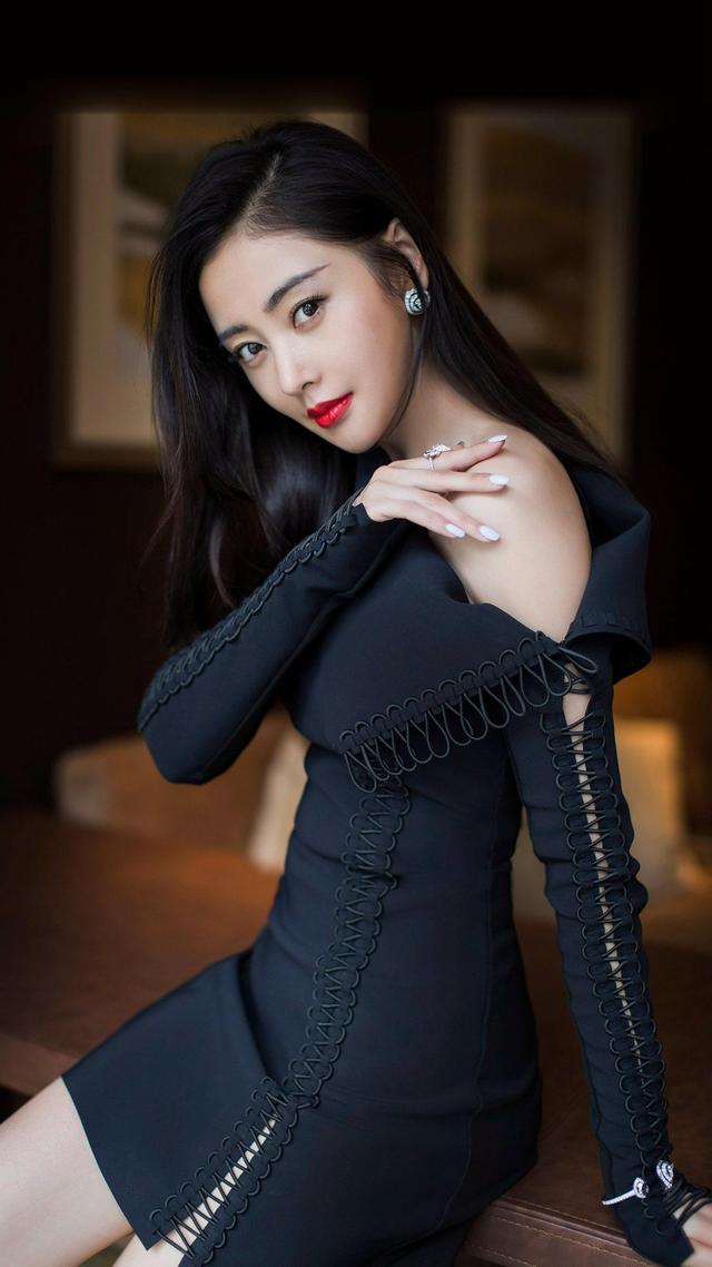<a href=https://maguai.com/list/256-0-0.html target=_blank class=infotextkey>朋友圈</a>表白技巧:你见过最浪漫的表白方式是什么？