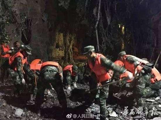 宜宾地震发现大蛇:在农村有些农民家里为什么经常进去蛇又有什么好的防治方法吗