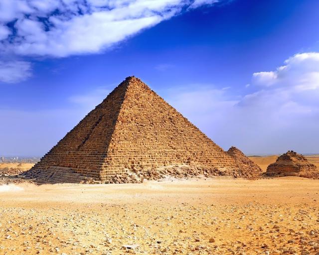埃及金字塔是否是外星人建造的？
