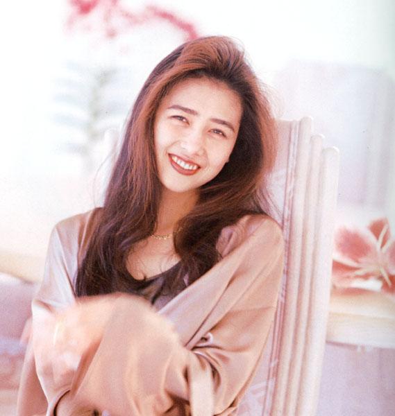 黄美姬整容前:如果让大家评选全亚洲前30名的女神，你会选谁呢