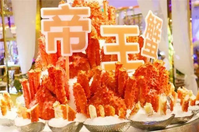 上海第一网红自助被曝回收使用食材，为什么学校强制让我们吃完饭自己回收餐盘？