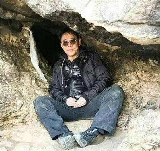 李连杰的真实家世:成龙和李连杰，谁的武打水平更高