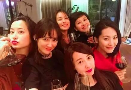 陈妍希伴娘团:陈乔恩又当伴娘，被网友催婚，她都做过谁的伴娘？