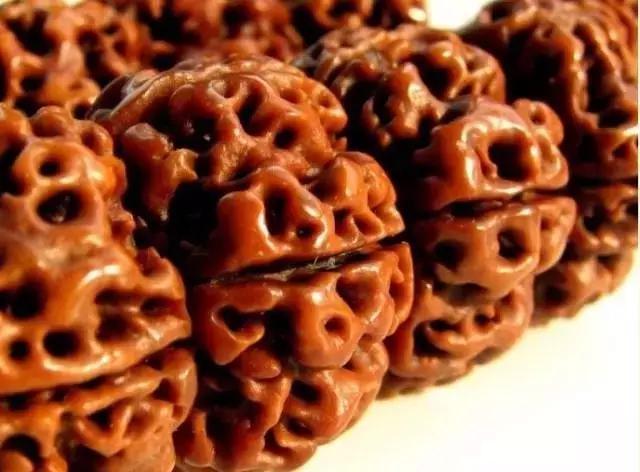 五行什么属性不能戴玉,属相不同，戴的手串有讲究吗？