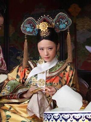 华妃扮演者:求甄嬛传中所有角色和饰演者？