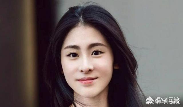 郭碧晨:电影《长津湖》中杨根思为什么抱着炸药包冲过去而不直接扔？