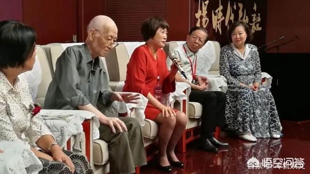 姜昆的女儿:她因举报姜昆被封杀，如今满头白发让人心疼，为何要那么做