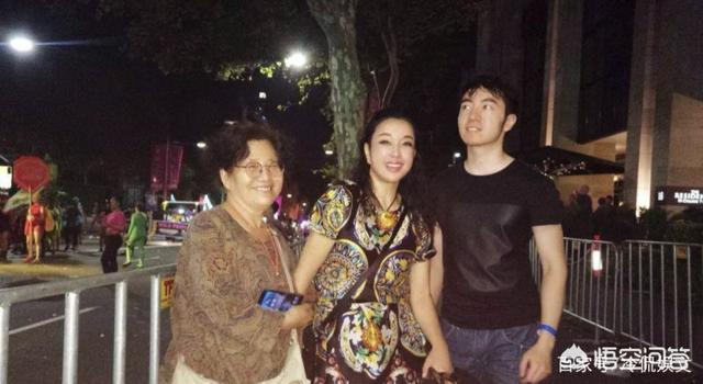 倪萍回应和宋丹丹和解:为什么现在的倪萍这么老，年轻的倪萍有多美？