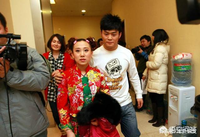 马丽娟年龄:赵本山大女儿首次回家，妻子马丽娟态度冷漠，赵本山大怒，为啥？