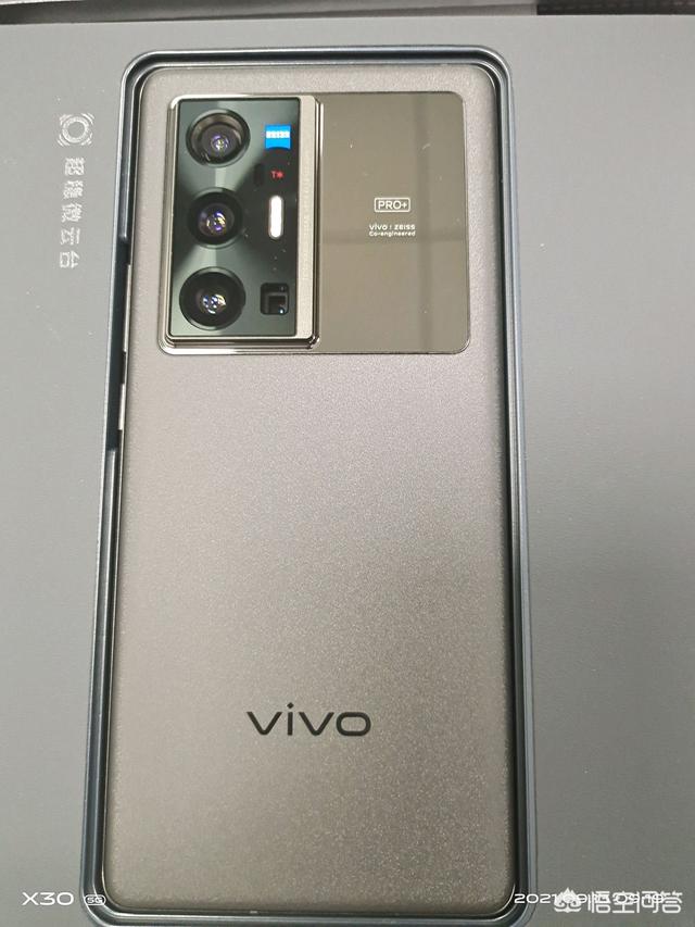 vivo X70pro+ 12+256和vivo X70PRO+12+512选择那个，有什么区别（vivox70pro+参数配置）