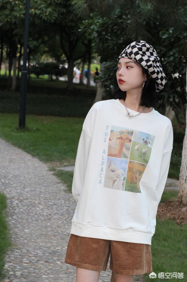淘宝忠犬小八家模特小兮:大家喜欢穿什么品牌的卫衣，都在哪里买？