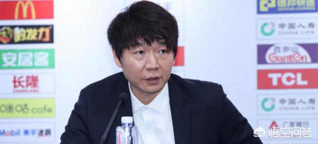 兰斯伯顿:福建胜深圳，王哲林朱世龙笑谈，邱彪伯顿提锻炼，你怎么看