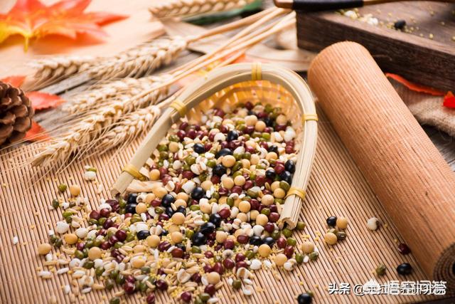 红豆、绿豆、黑豆、花生、莲子、薏仁米放在一起吃，可以吗？插图30