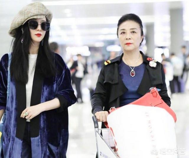 范冰冰父亲:为什么说范冰冰一家人衣品都很高？