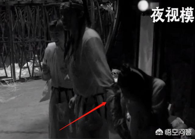 杨幂被邓伦拖了一米远:《密逃3》再现三生三世拍摄地，化身白浅的杨幂是被什么吓哭的？
