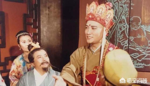 六小龄童去世现场:六小龄童真的有两张身份证吗？