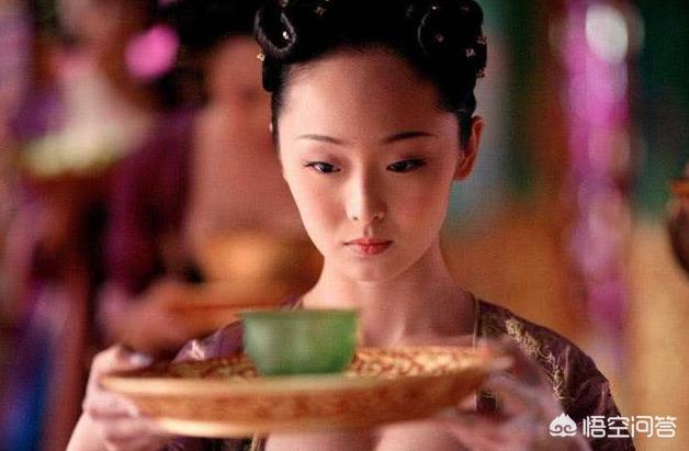 父皇的龙根在我甬道里:乾隆皇帝有一特殊爱好，每天都要“冲龙沟”，为何宫女却抢着干？