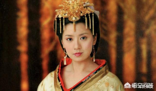 贾静雯20年前旧照:都嫁孙志浩，贾静雯遭家暴，林若亚却被宠成公主，原因是什么？